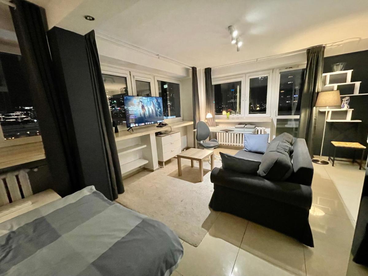 Sawa Apartment 2Xmetro Wifi 500 Mbs 50'Tv Netflix Hbo Appletv+ 바르샤바 외부 사진